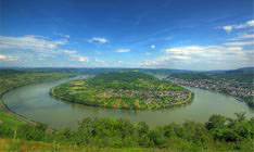 View of the big curve of the Rhine near Castle Liebenstein and Boppard